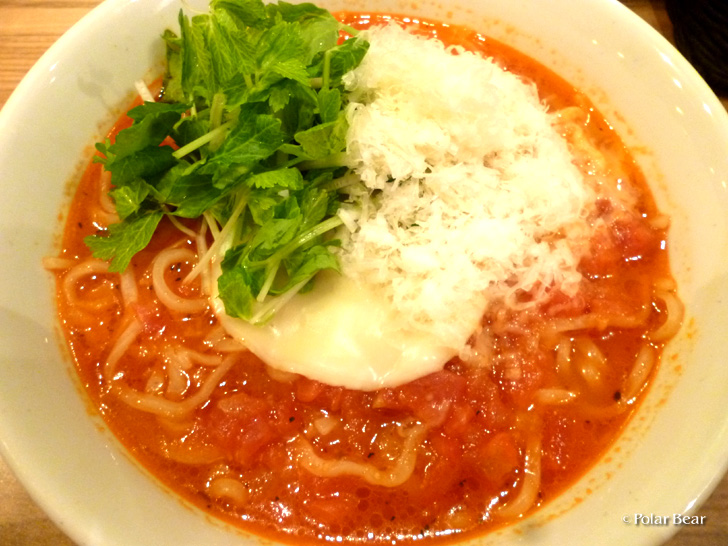 吉祥寺　セロリの花　トマトスープ麺